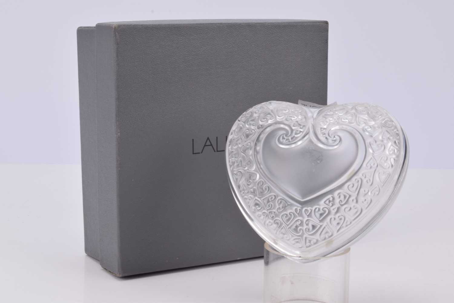 Lot 449 - A Lalique frosted glass heart shaped 'Coeur Box'