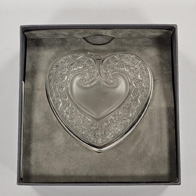 Lot 449 - A Lalique frosted glass heart shaped 'Coeur Box'