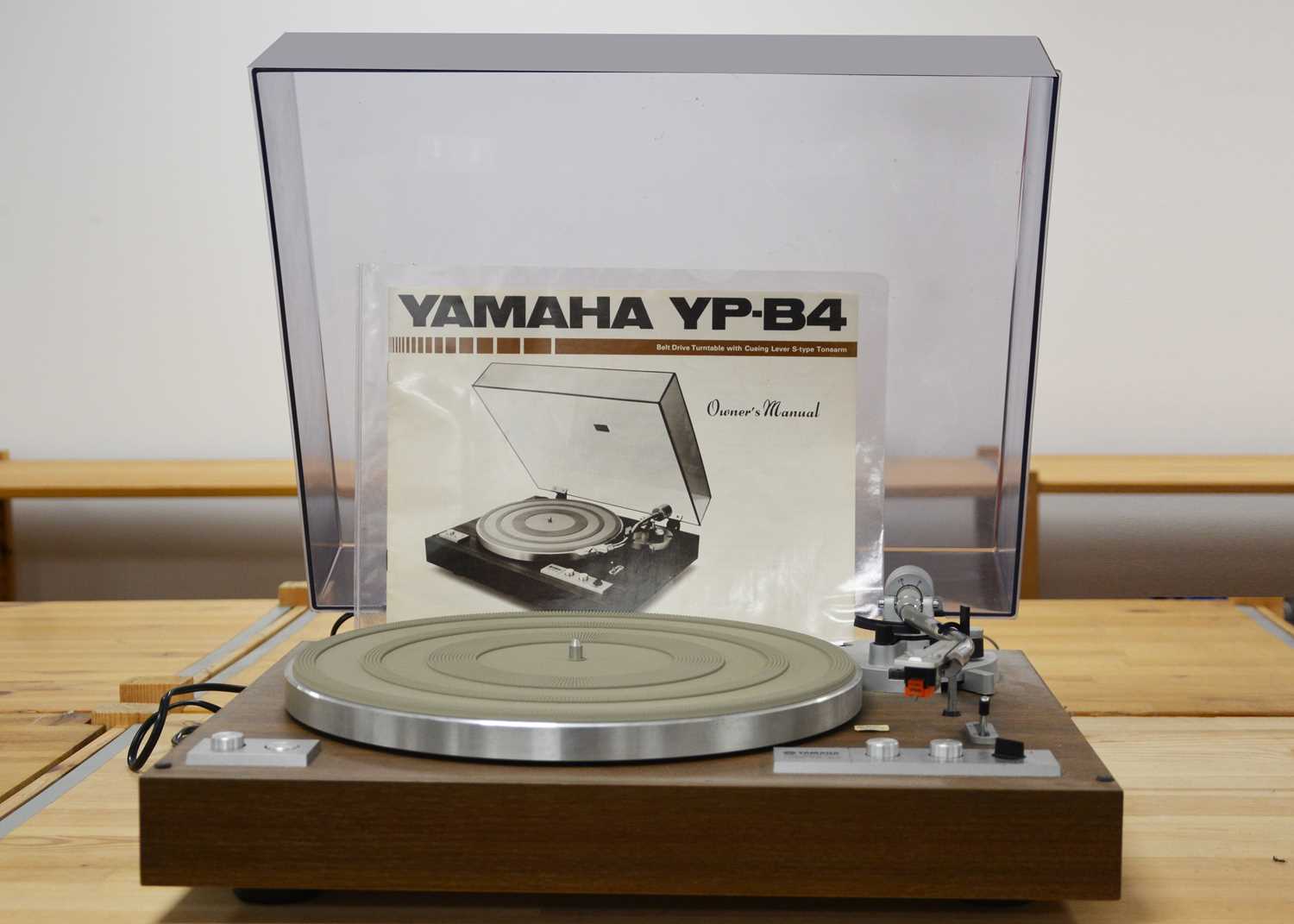 Lot 615 - Yamaha Turntable