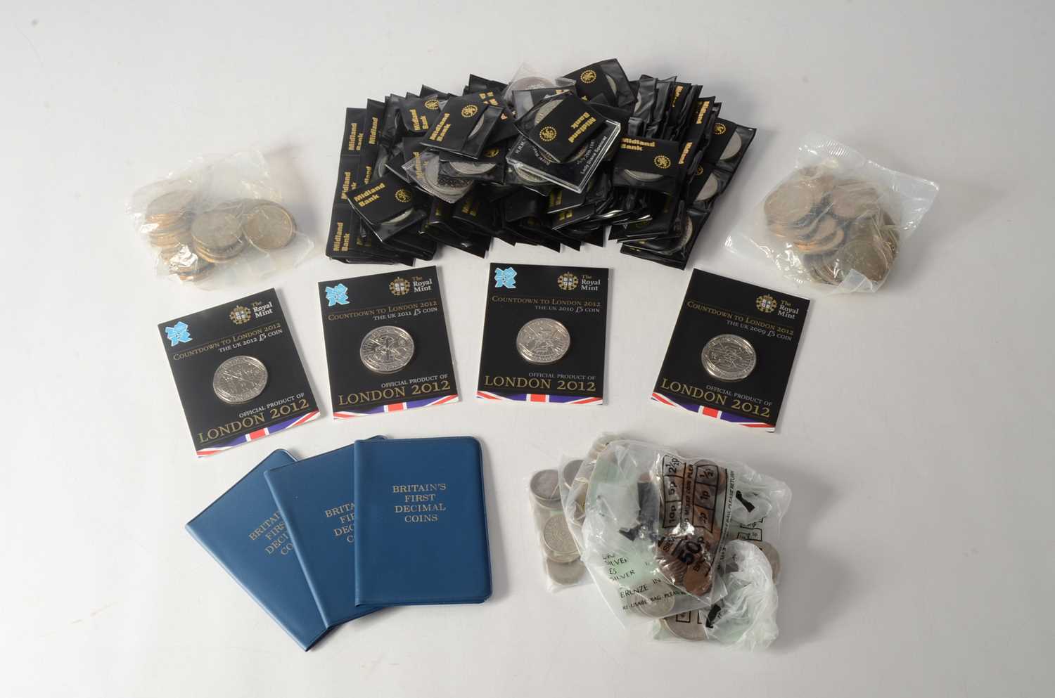 Lot 30 - A collection of modern British coinage