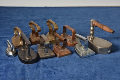 Lot 27 - A selection of non-iron Flat and Sad Irons