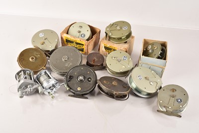 Lot 185 - An assortment of various Fishing Reels