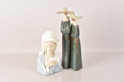 Lot 356 - A Lladro Gres Nuns Figure by Felgencio Garcia