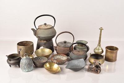 Lot 496 - An assortment of Middle and Far Eastern metalware