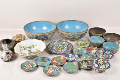 Lot 509 - An assortment of Cloisonne Items