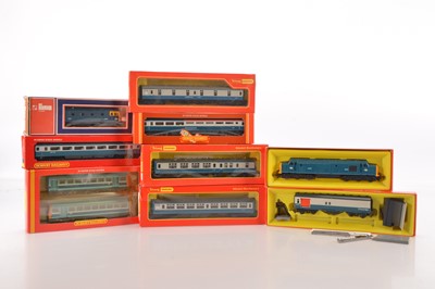 Lot 107 - Hornby 00 gauge Diesel Locomotives and coaches in original boxes (9)