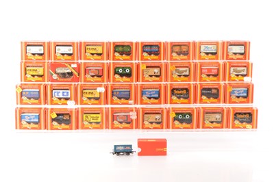 Lot 138 - Hornby 00 gauge Freight Wagons all in Private Owner liveries and in original boxes (33)