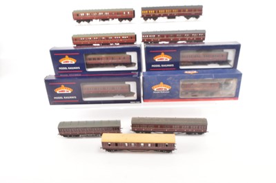 Lot 151 - Bachmann and Dapol 00 Gauge boxed and unboxed LMS crimson Corridor Suburban Coaches some with modifications and Ratio Kitbuilt Suburban Coaches (11)