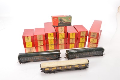 Lot 158 - Trix 00 Gauge Passenger and Goods Rolling Stock mostly boxed (26)