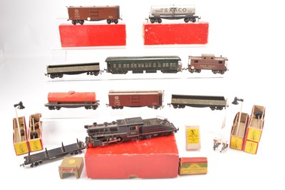 Lot 178 - Trix H0 Gauge American Outline Steam Locomotive and Passenger and Goods Rolling Stock and Accessories (17)