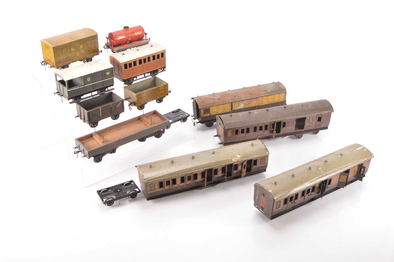 Lot 808 - Bing/Bassett Lowke and other commercial manufacturers Gauge 1 Rolling stock (11)