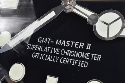 Lot 5 - A modern wall clock