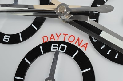 Lot 12 - A modern wall clock