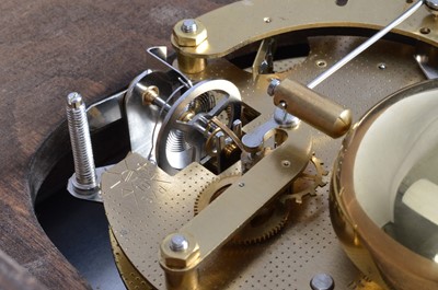 Lot 20 - A second half 20th century wall clock from Comitti of London