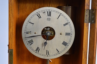 Lot 31 - An early 20th century electronic wall clock by Bulle