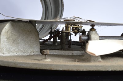 Lot 33 - A c1920c Bulle-Clock electronic wall clock