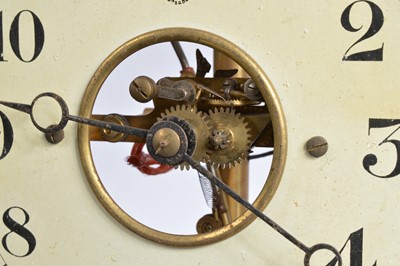 Lot 35 - An early 20th century electronic mantle clock