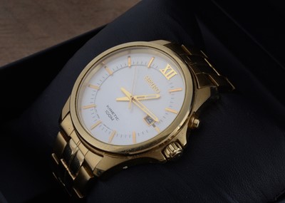 Lot 125 - A modern Seiko Kinetic gold plated wristwatch