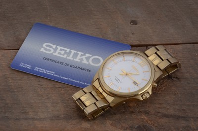 Lot 125 - A modern Seiko Kinetic gold plated wristwatch