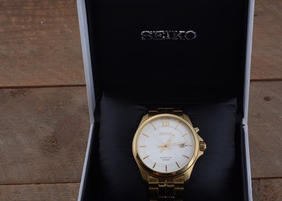 Lot 125 - A modern Seiko Kinetic gold plated wristwatch