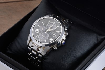 Lot 127 - A modern Seiko Solar Chronograph stainless steel wristwatch