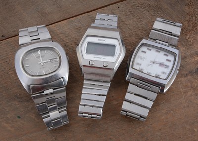 Lot 177 - Three Seiko stainless steel wristwatches