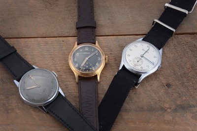 Lot 185 - Three vintage manual wind wristwatches