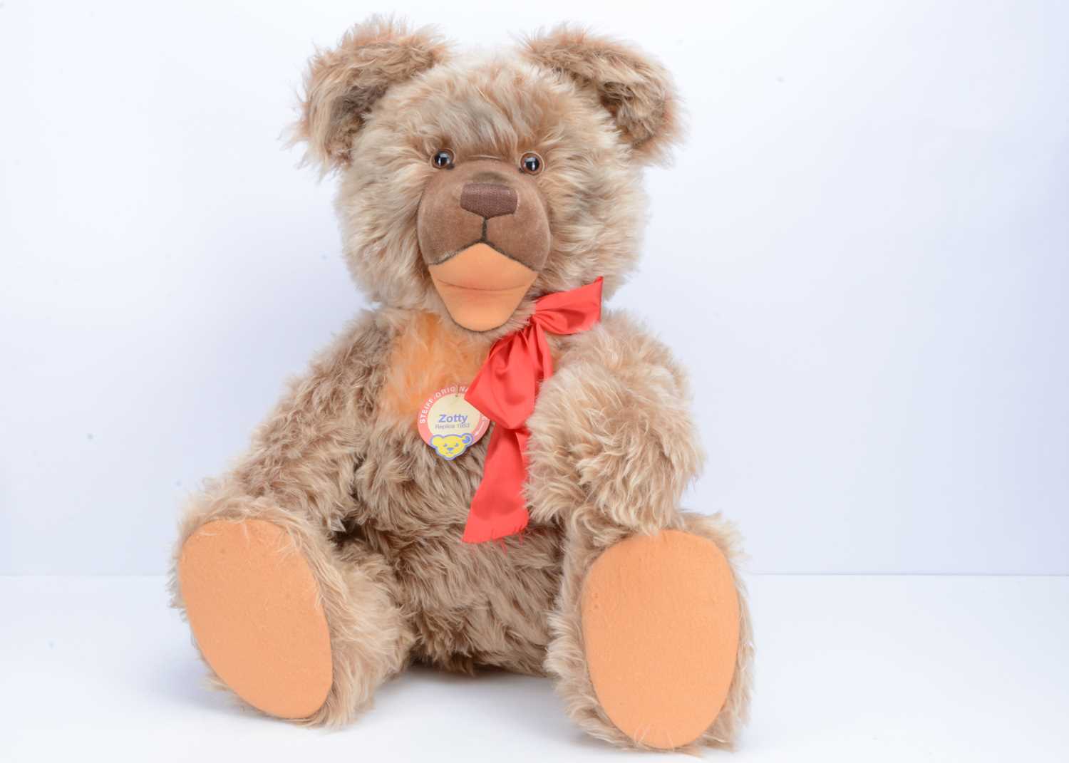 Lot 4 - A large Steiff limited edition Zotty 1953 replica teddy bear