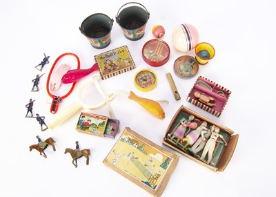 Lot 391 - Interesting Japanese toys