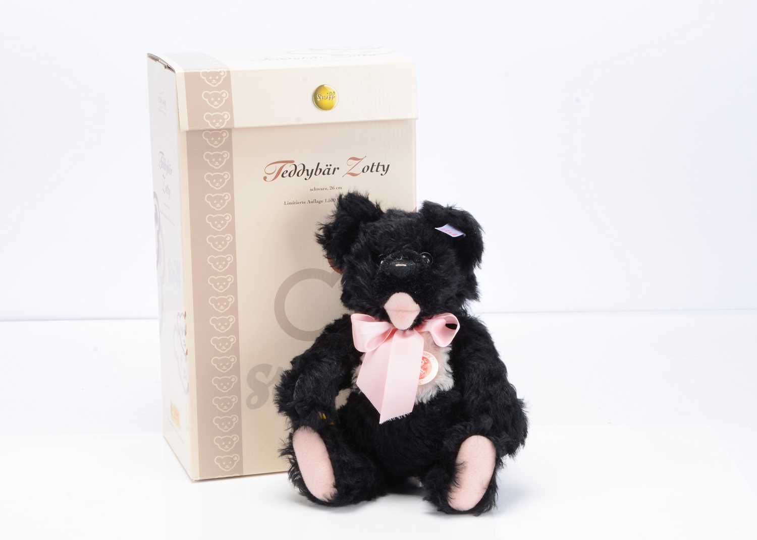 Lot 37 - A Steiff limited edition  Zotty teddy bear