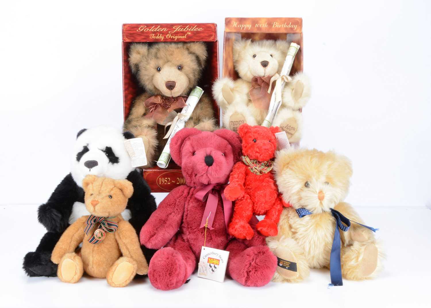 Lot 385 - Seven collectors teddy bears
