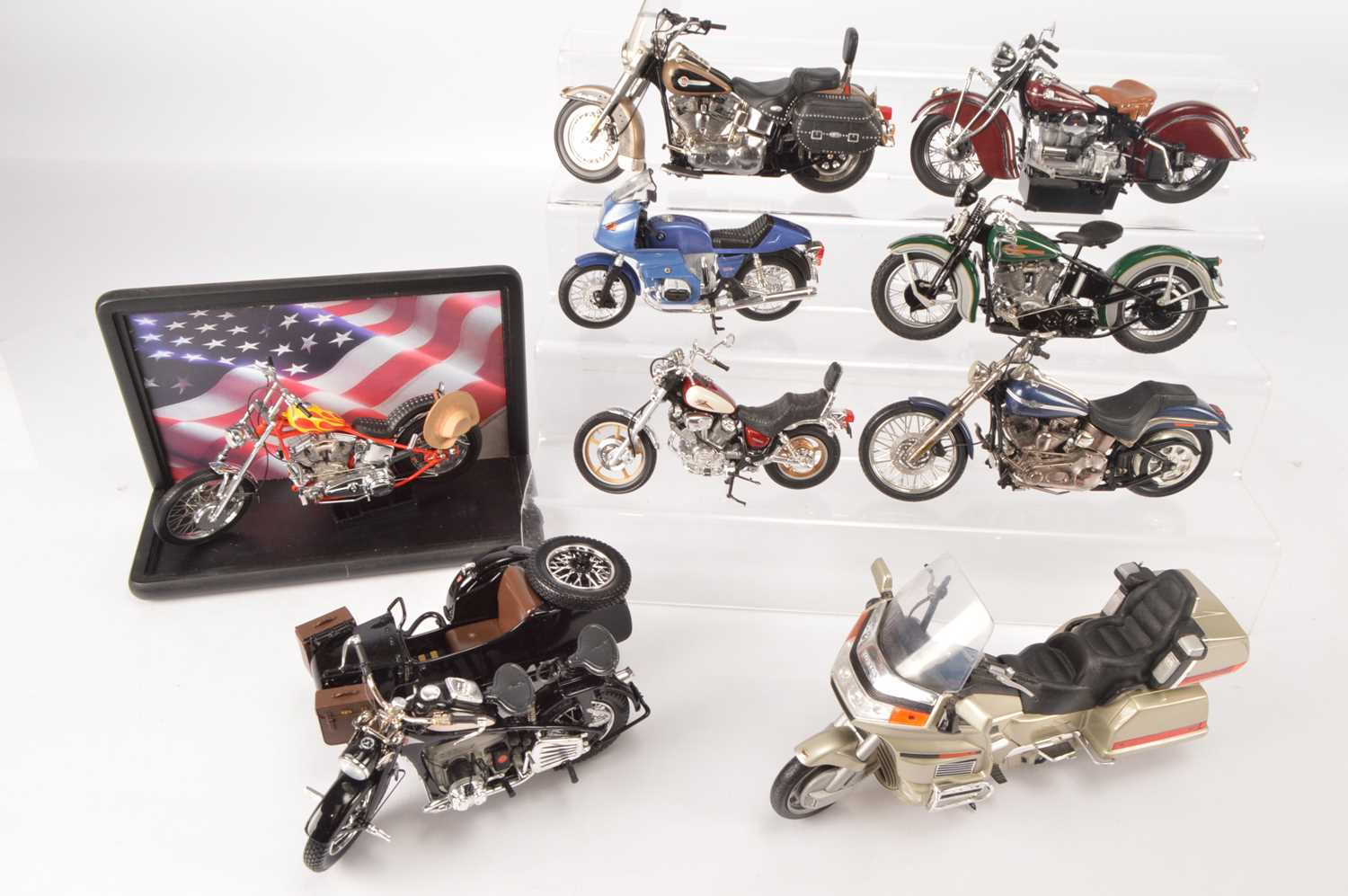 Lot 319 - Unboxed 1:18/1:10 Scale Vintage Motor Cycles (9)