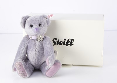 Lot 500 - A Steiff limited edition Krystabelle Teddy Bear