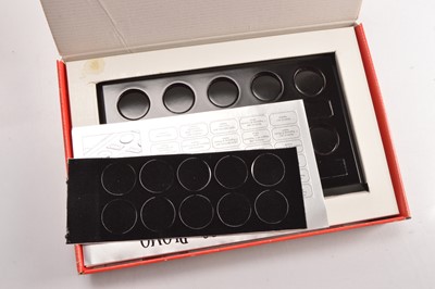 Lot 790 - 3 X Soldados de Plomo expositor de madera - wooden display plinths for lead soldiers for use with the circular base soldiers in the previous lot