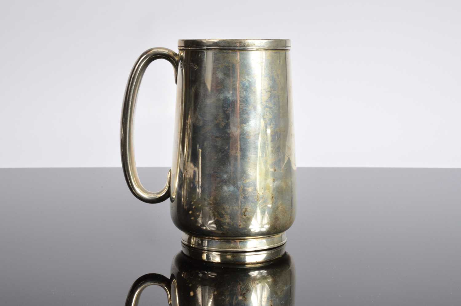 Lot 399 - A Victorian silver tankard by Josiah Williams & Co