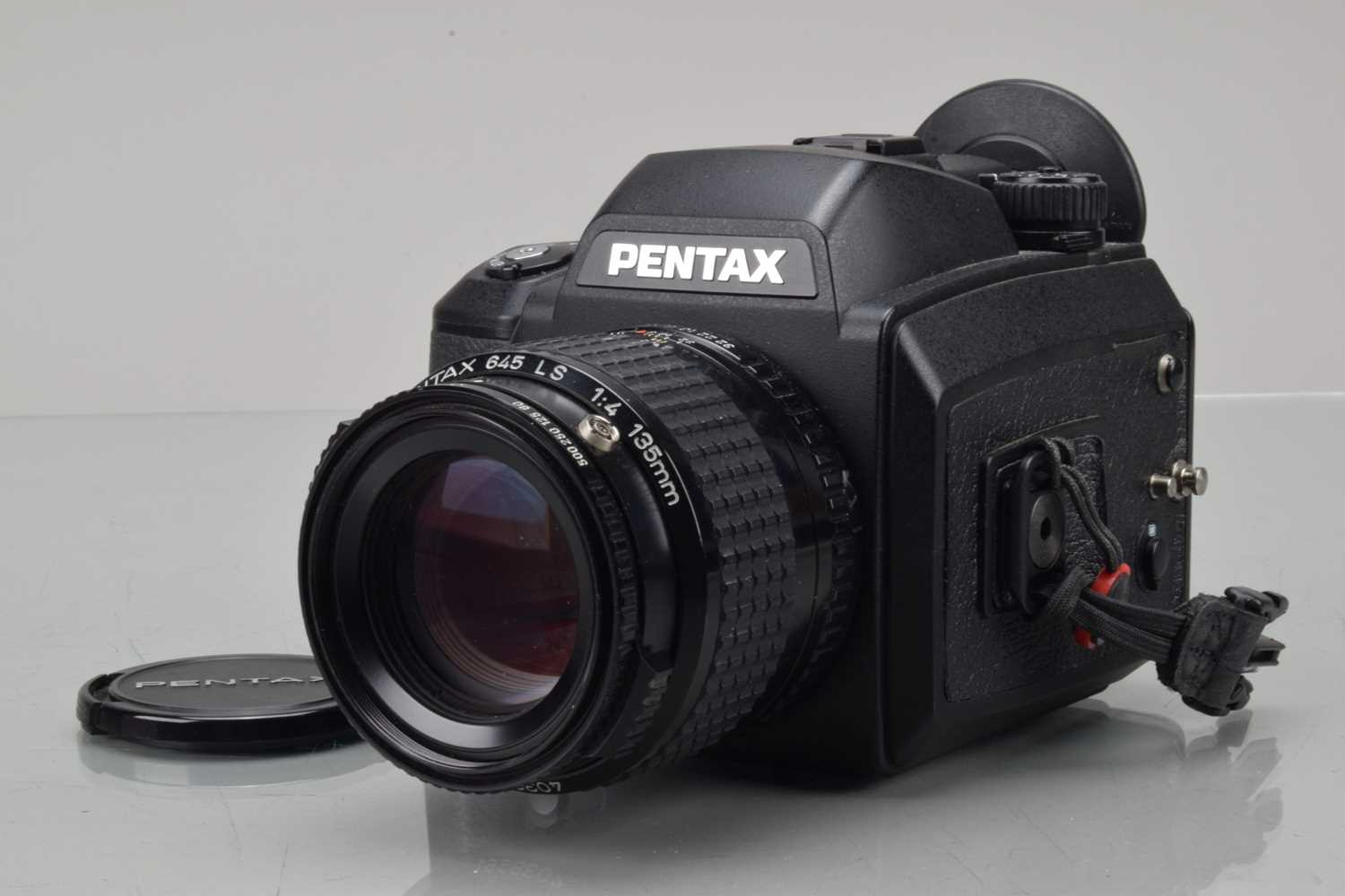 Lot 193 - A Pentax 645 NII Camera