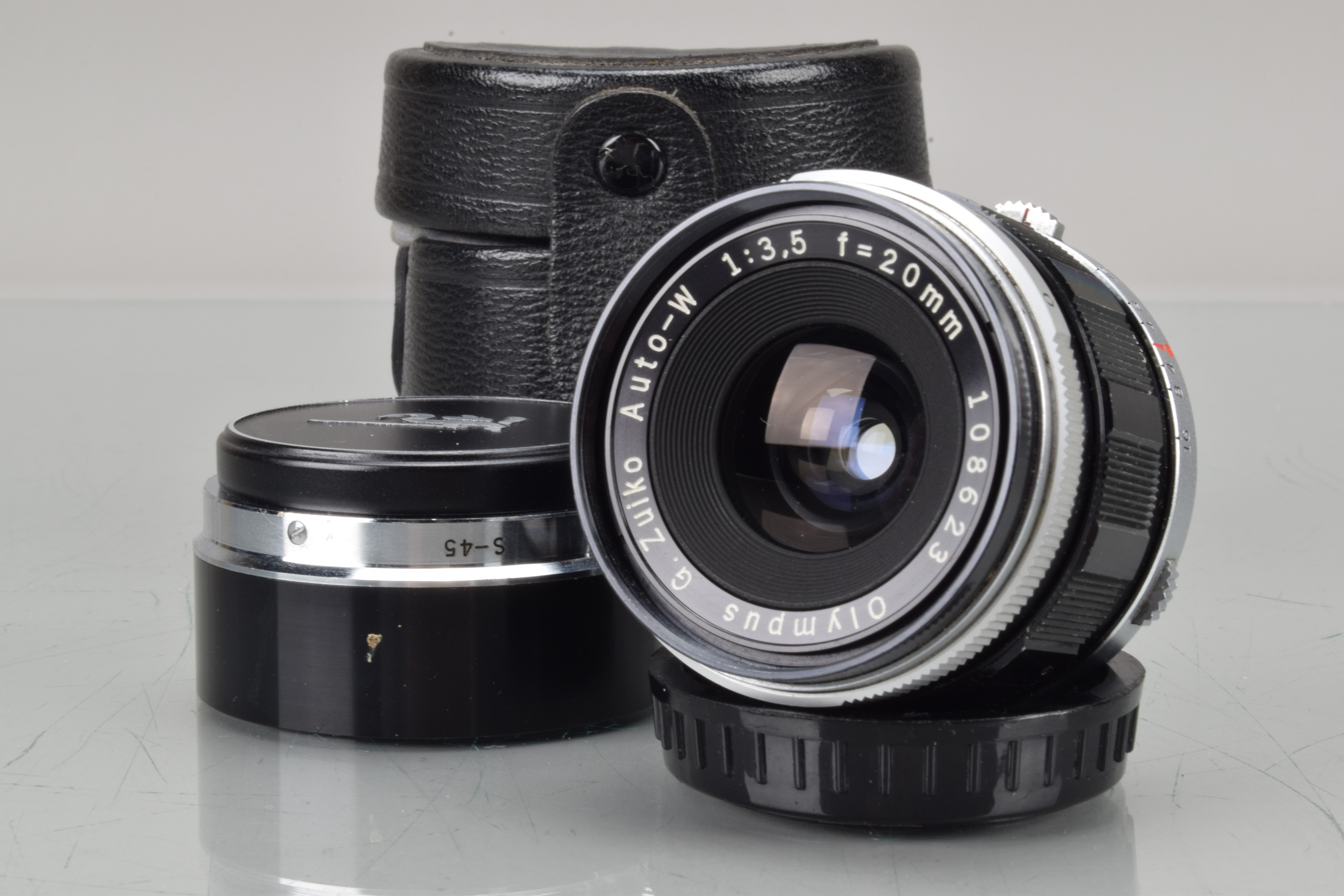 Lot 276 - An Olympus G. Zuiko Auto-W 20mm f/3.5 Lens,