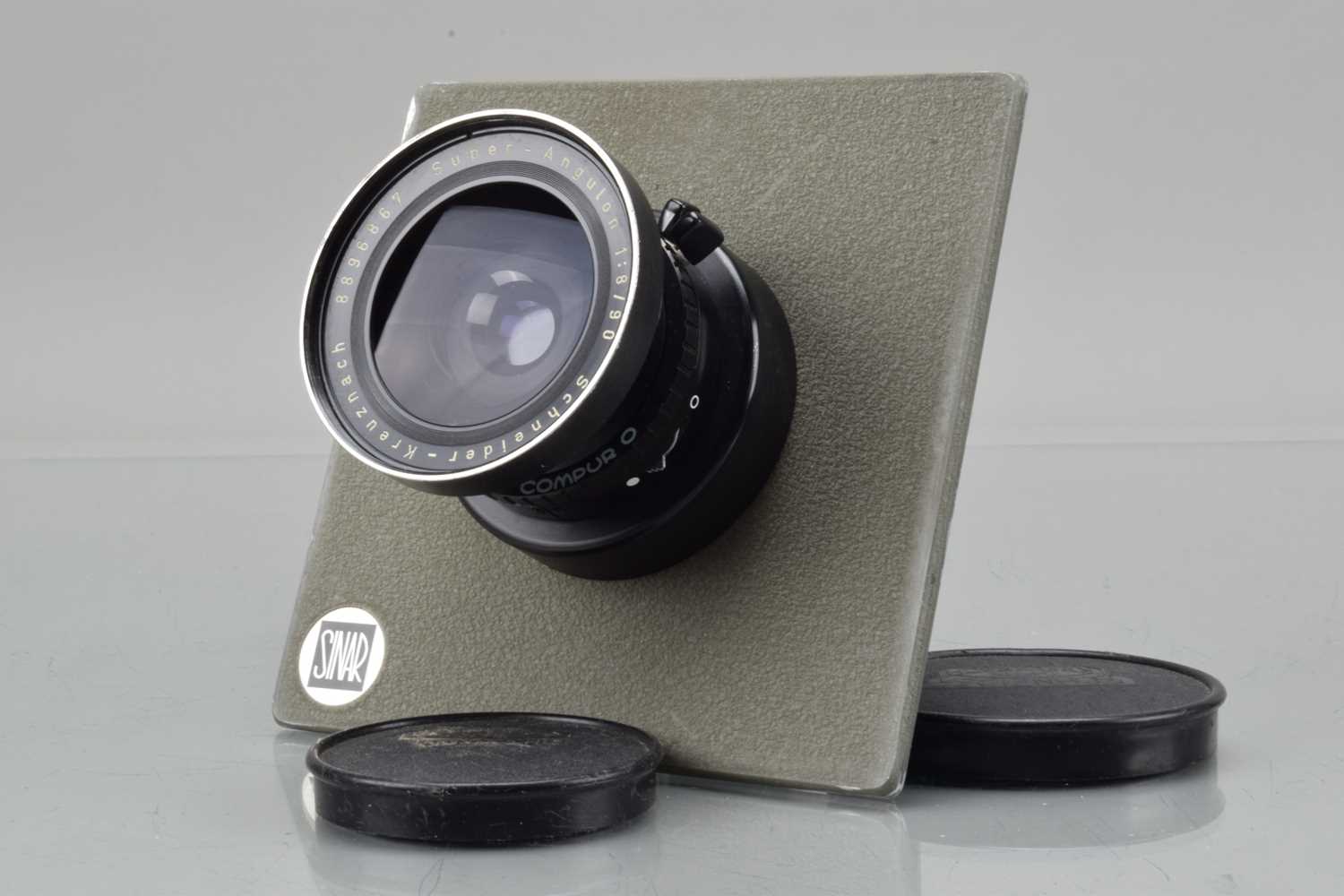 Lot 297 - A Schneider Kreuznach 90mm f/8 Super Angulon Lens