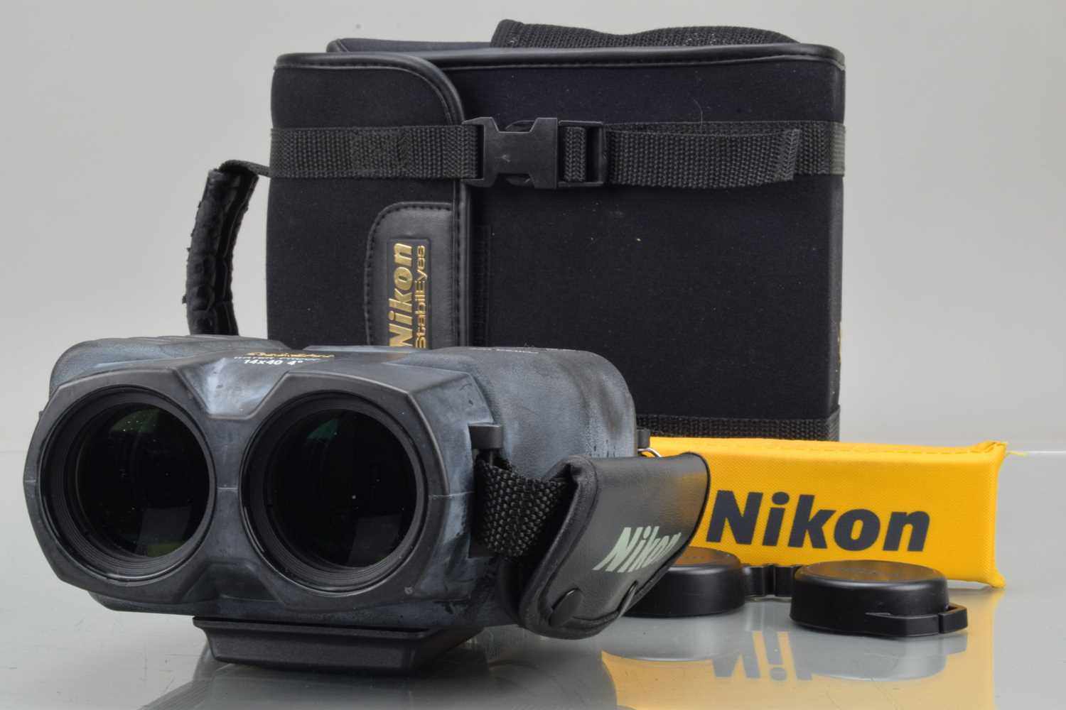 Lot 412 - A Pair of Nikon StabilEyes 14 x 40 4° VR Water Proof Binoculars