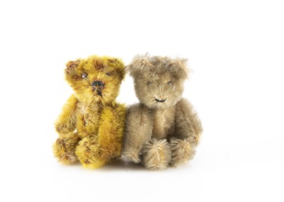 Lot 662 - Two post-war miniature Schuco Teddy Bears