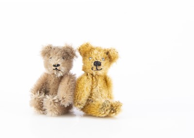 Lot 669 - Two post-war miniature Schuco Teddy Bears