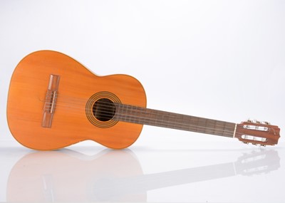 Lot 561 - Acoustic Guitars