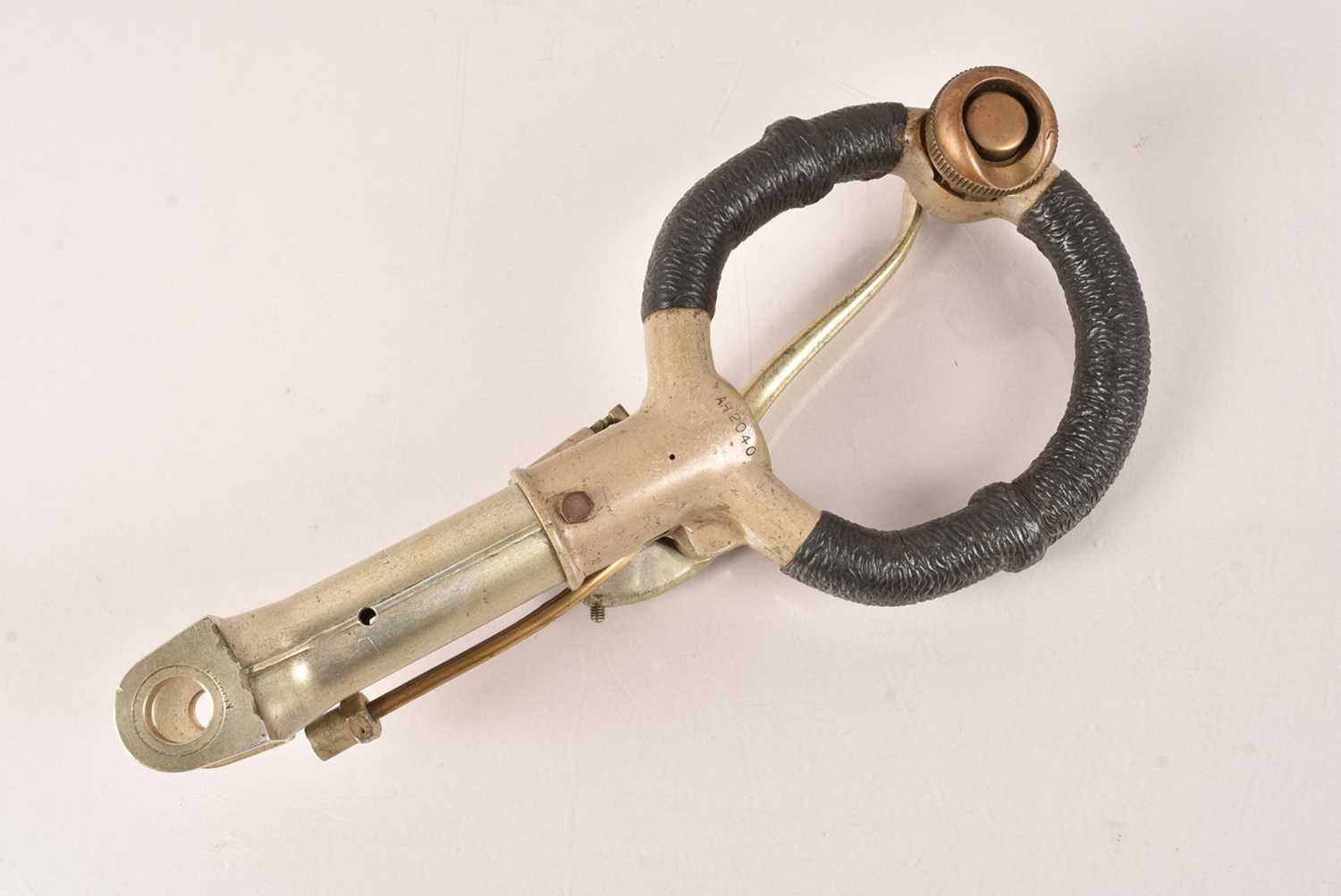 Lot 71 - A WWII Hurricane Spade Grip AH2040