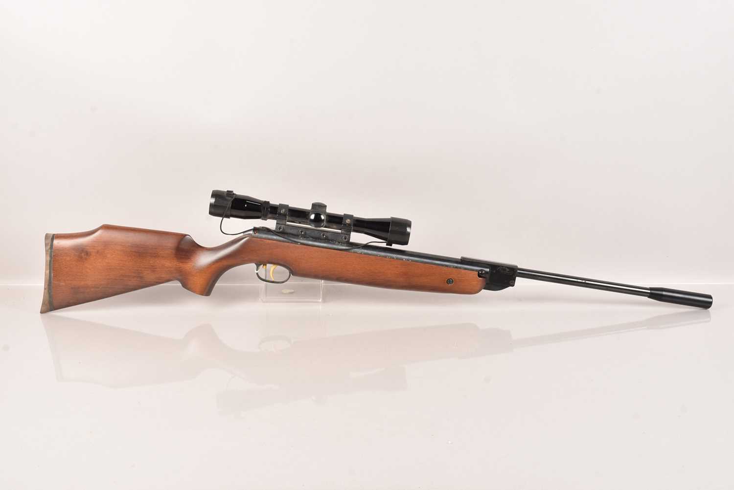 Lot 292 - A Weihrauch HW95 .22 Break Barrel Rifle