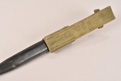 Lot 474 - A No.5 MkI Jungle Carbine Bayonet
