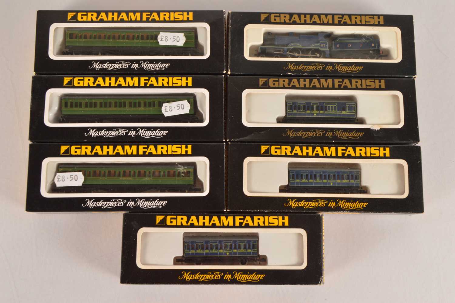 Lot 18 - Graham Farish N Gauge SDJR Steam Locomotive and Coaches (7)