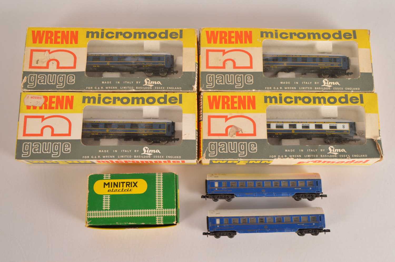Lot 44 - N Gauge Steam Tank Locomotive and Coaches (7)
