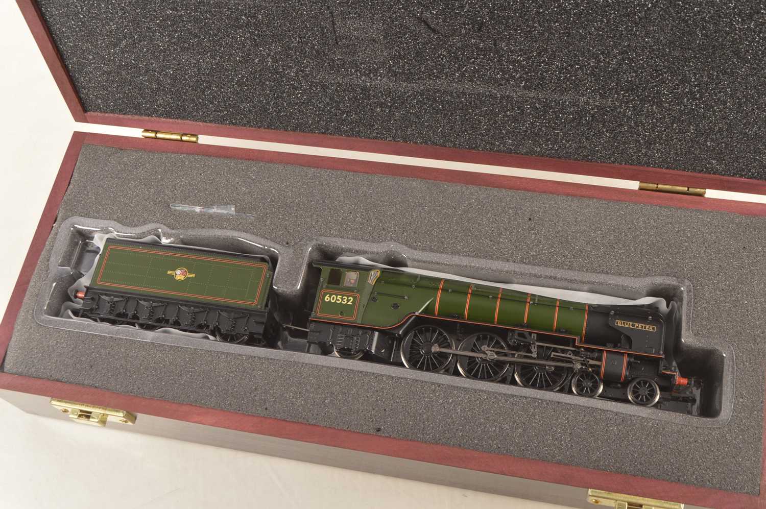 Lot 263 - Bachmann 00 Gauge 20-2009 BR green Class A2 60532 'Blue Peter' Locomotive and Tender