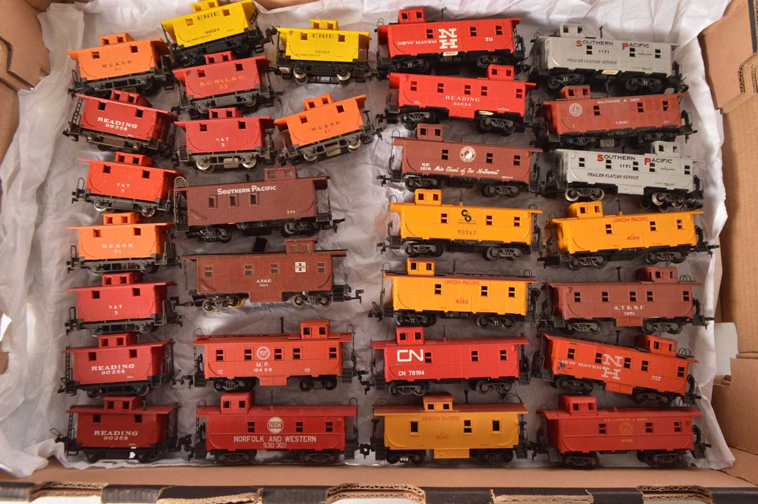 Lot 491 - Rivarossi Archive HO Gauge American Freight Stock  Caboose  (30)
