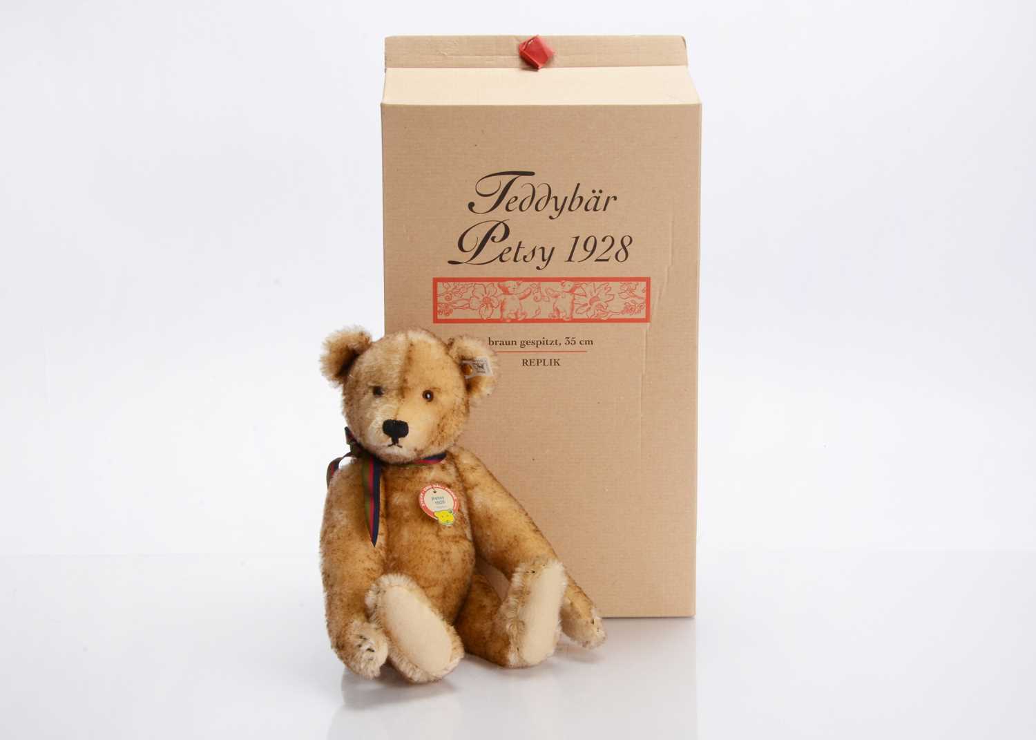 Lot 4 - A Steiff limited edition Petsy 1928 replica teddy bear